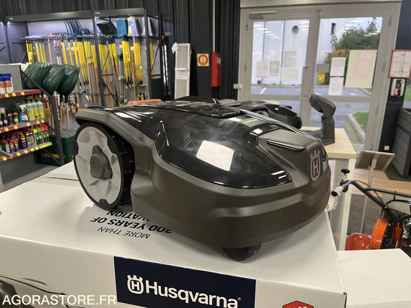 Robot Husqvarna Automower 315 Mark II neuf en carton garantie 2 ans + kit instal - Rasenmäher: das Bild 2 Robot Husqvarna Automower 315 Mark II neuf en carton garantie 2 ans + kit instal - Rasenmäher: das Bild 2