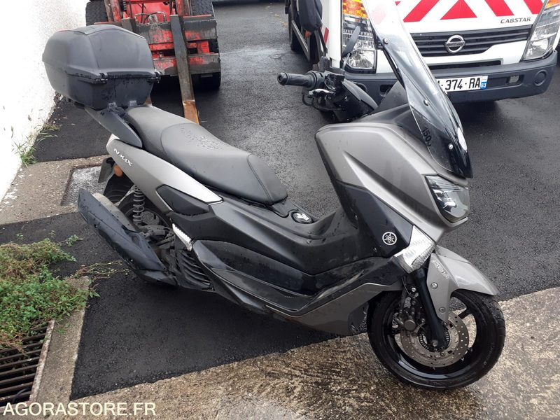 SCOOTER YAMAHA NMAX 125 - Motorrad: das Bild 2 SCOOTER YAMAHA NMAX 125 - Motorrad: das Bild 2
