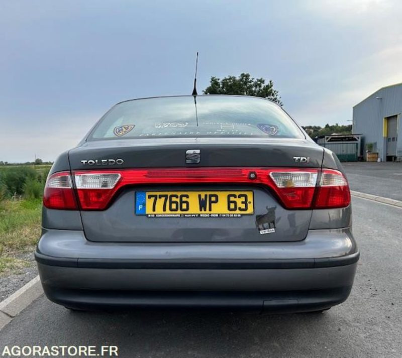 SEAT TOLEDO 1.9 TDI 110 CH - 2000 - 208 500 kms - PKW: das Bild 4 SEAT TOLEDO 1.9 TDI 110 CH - 2000 - 208 500 kms - PKW: das Bild 4