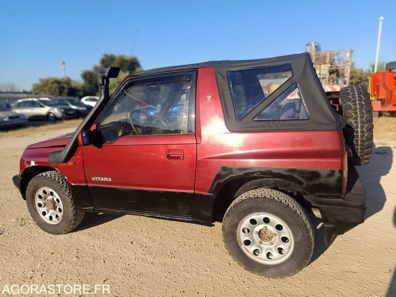 SUZUKI VITARA JLX ESSENCE - 1993 - 95350KMS - SUV/ Geländewagen: das Bild 5 SUZUKI VITARA JLX ESSENCE - 1993 - 95350KMS - SUV/ Geländewagen: das Bild 5