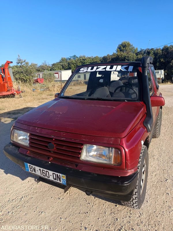 SUZUKI VITARA JLX ESSENCE - 1993 - 95350KMS - SUV/ Geländewagen: das Bild 2 SUZUKI VITARA JLX ESSENCE - 1993 - 95350KMS - SUV/ Geländewagen: das Bild 2