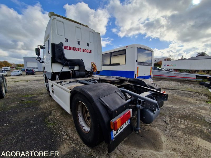 DAF CF 85.360 - 2012 - 241565 Kms - CB337EY - Sattelzugmaschine: das Bild 4 DAF CF 85.360 - 2012 - 241565 Kms - CB337EY - Sattelzugmaschine: das Bild 4