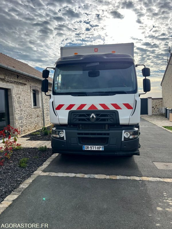 RENAULT DWIDE GAMME CHANTIER OFFROAD- 2015 - 49 976 KMS - Sattelzugmaschine: das Bild 2 RENAULT DWIDE GAMME CHANTIER OFFROAD- 2015 - 49 976 KMS - Sattelzugmaschine: das Bild 2