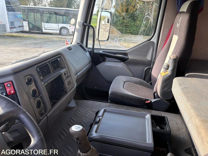 RENAULT PREMIUM 420 DCI PRIVILEGE - Sattelzugmaschine: das Bild 5 RENAULT PREMIUM 420 DCI PRIVILEGE - Sattelzugmaschine: das Bild 5
