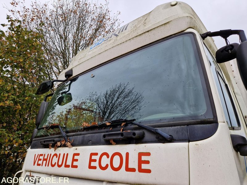 Tracteur DAF CF 85.360 - 2012 -193474 Kms -CN640HC - Sattelzugmaschine: das Bild 5 Tracteur DAF CF 85.360 - 2012 -193474 Kms -CN640HC - Sattelzugmaschine: das Bild 5