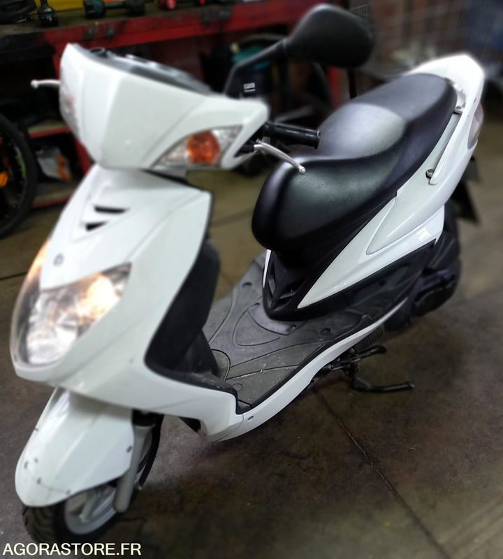 Scooter Thermique AC-348-RA avec CT - Motorrad: das Bild 1 Scooter Thermique AC-348-RA avec CT - Motorrad: das Bild 1