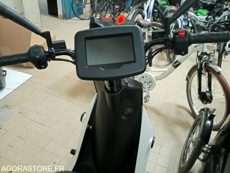 Scooter électrique peugeot - Motorrad: das Bild 3 Scooter électrique peugeot - Motorrad: das Bild 3