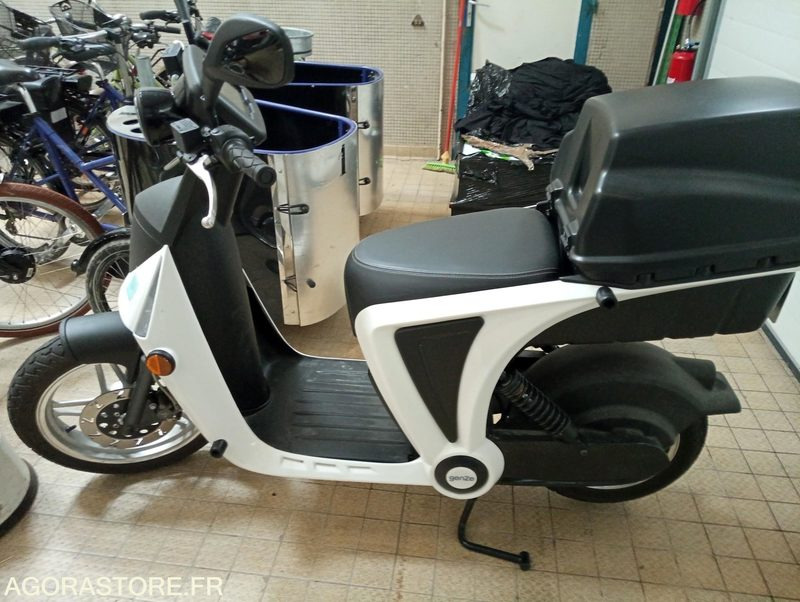 Scooter électrique peugeot - Motorrad: das Bild 4 Scooter électrique peugeot - Motorrad: das Bild 4