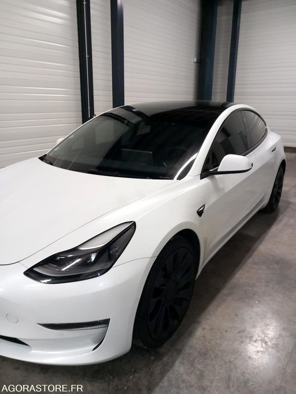 TESLA MODEL 3 - 101000KM - GB998TZ - 2021 - PKW: das Bild 3 TESLA MODEL 3 - 101000KM - GB998TZ - 2021 - PKW: das Bild 3