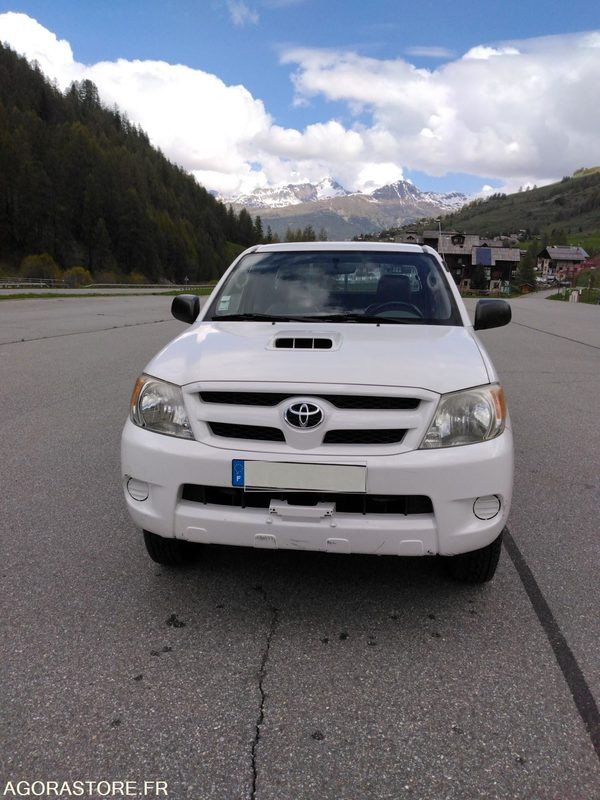 TOYOTA HILUX - Kipper Transporter: das Bild 1 TOYOTA HILUX - Kipper Transporter: das Bild 1