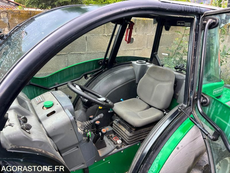 TRACTEUR FERRARI - 2900 heures - 2017 - Traktor: das Bild 4 TRACTEUR FERRARI - 2900 heures - 2017 - Traktor: das Bild 4