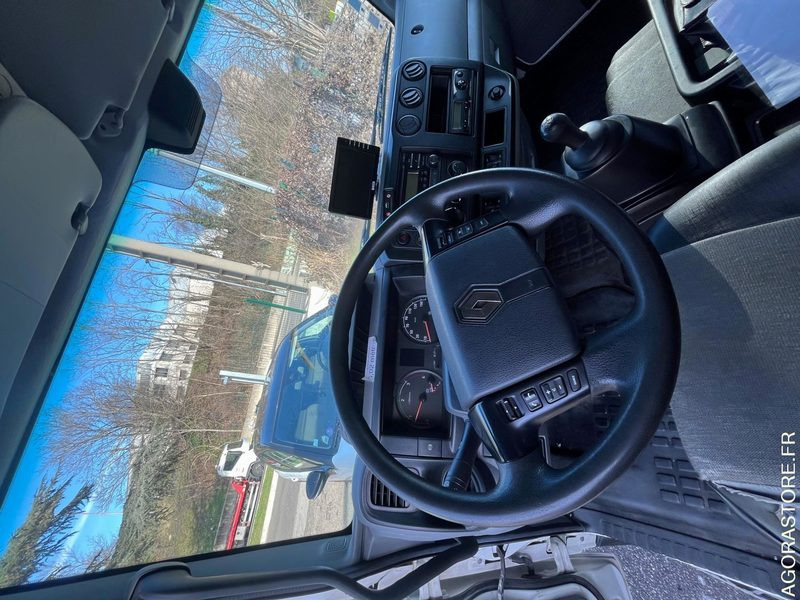 Renault trucks RENAULT D CAISSE 20M3 3.0L 177 CV BVA 7T500 - Transporter: das Bild 5 Renault trucks RENAULT D CAISSE 20M3 3.0L 177 CV BVA 7T500 - Transporter: das Bild 5