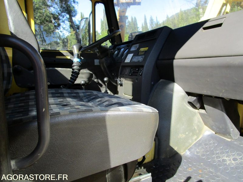 Unimog U140 - 1994 - 115 000km - TRES BON ETAT - Baggerlader: das Bild 5 Unimog U140 - 1994 - 115 000km - TRES BON ETAT - Baggerlader: das Bild 5