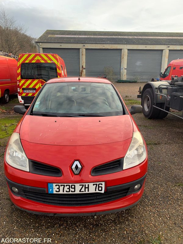 VL RENAULT CLIO3 3739ZH76 - PKW: das Bild 1 VL RENAULT CLIO3 3739ZH76 - PKW: das Bild 1