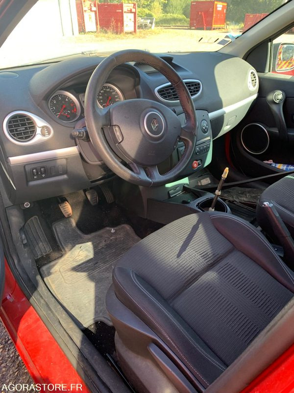 VL RENAULT CLIO3 AB102YS - PKW: das Bild 5 VL RENAULT CLIO3 AB102YS - PKW: das Bild 5