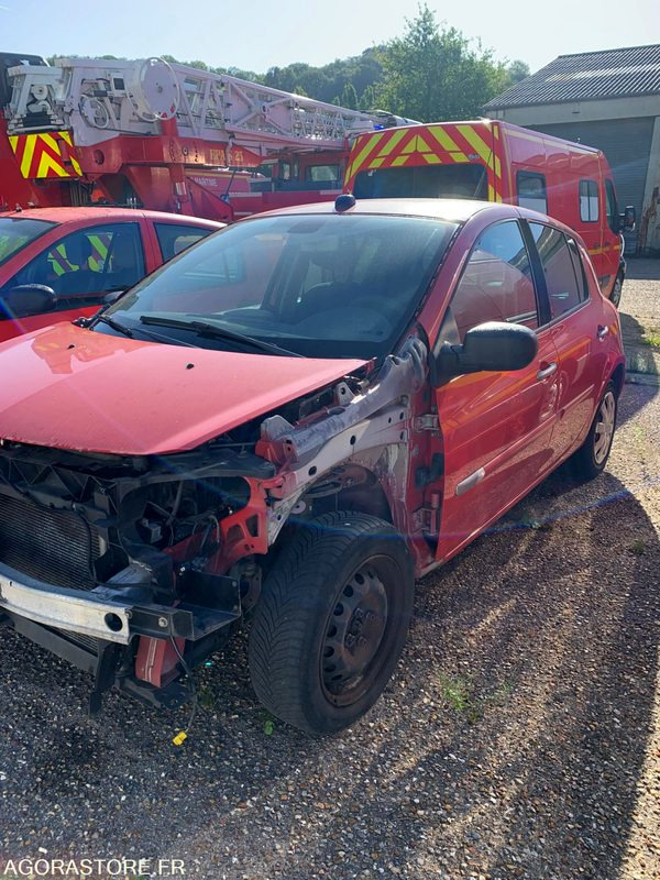 VL RENAULT CLIO3 AB102YS - PKW: das Bild 3 VL RENAULT CLIO3 AB102YS - PKW: das Bild 3