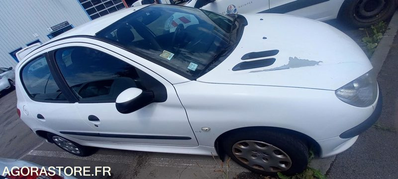 VQ- V11o Peugeot 206 - PKW: das Bild 3 VQ- V11o Peugeot 206 - PKW: das Bild 3