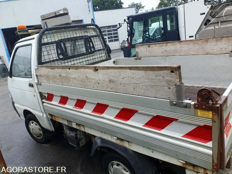 VQ-V20M PIAGGIO PORTER. - Kipper Transporter: das Bild 4 VQ-V20M PIAGGIO PORTER. - Kipper Transporter: das Bild 4