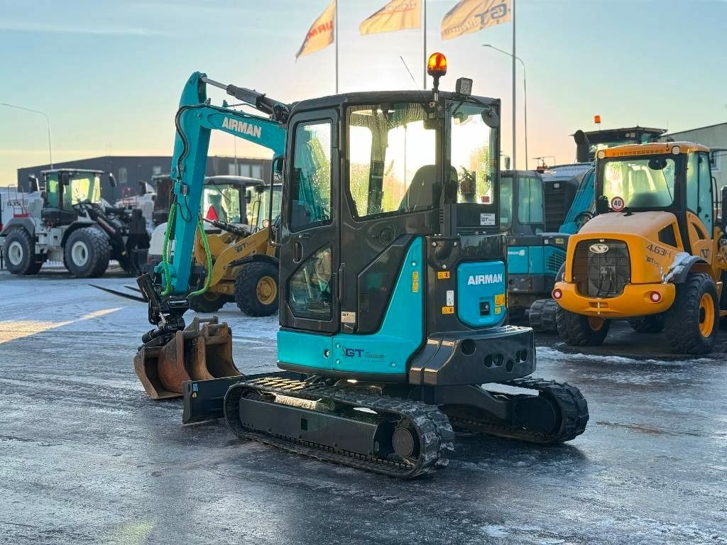 Airman AX 38 U-6 - Minibagger: das Bild 4 Airman AX 38 U-6 - Minibagger: das Bild 4