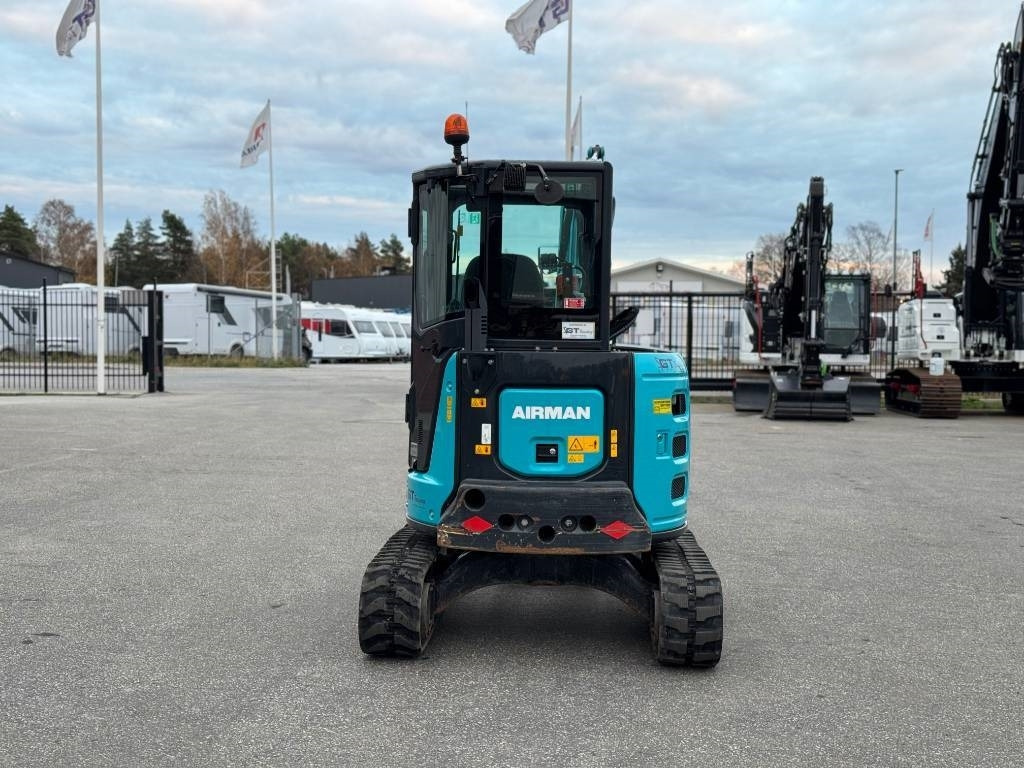 Airman AX 38 U - Minibagger: das Bild 5 Airman AX 38 U - Minibagger: das Bild 5