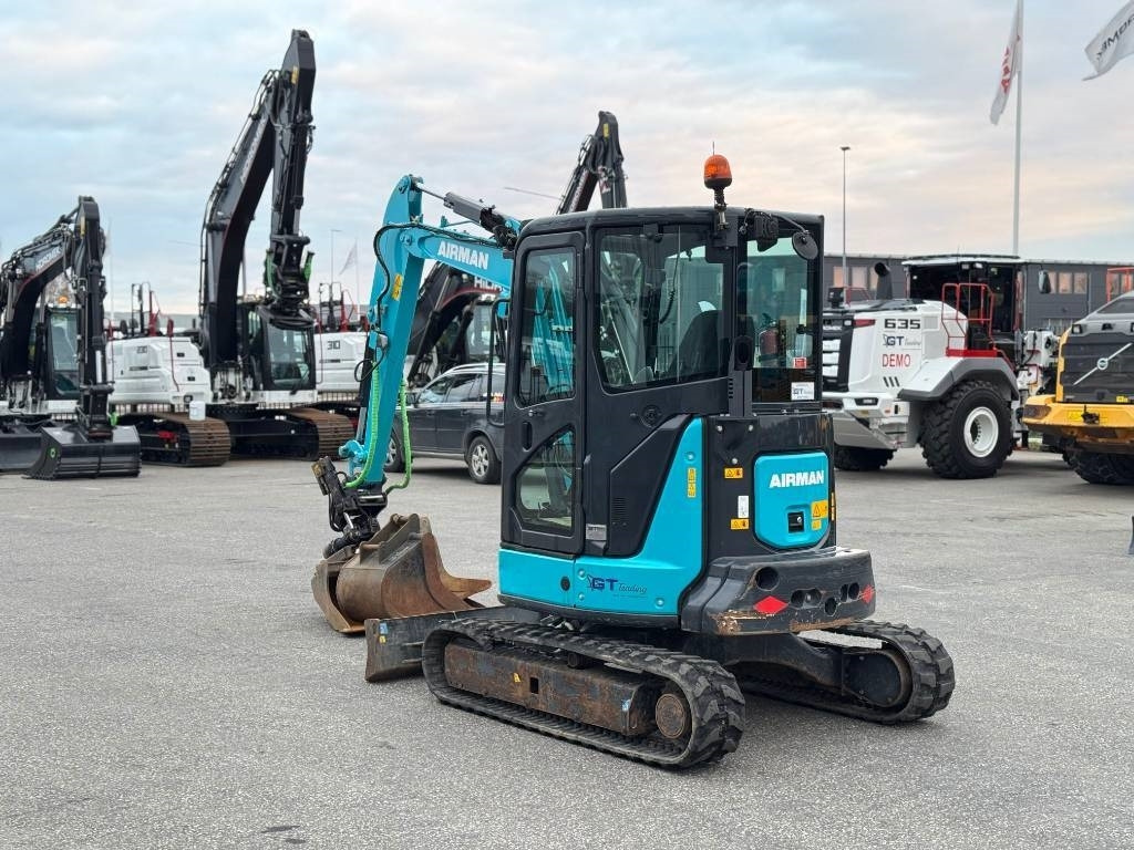 Airman AX 38 U - Minibagger: das Bild 4 Airman AX 38 U - Minibagger: das Bild 4