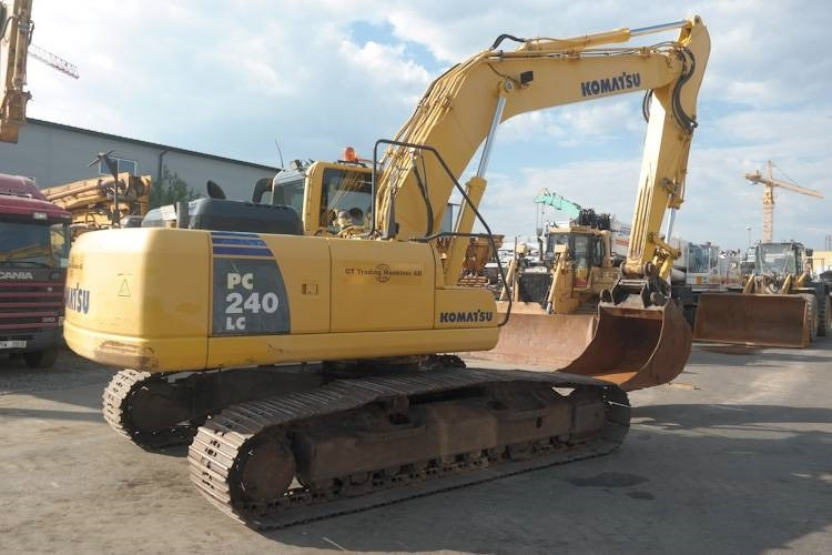Komatsu PC240-8 - Kettenbagger: das Bild 2 Komatsu PC240-8 - Kettenbagger: das Bild 2