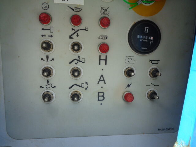 Teleskopbühne Aichi H.A.B TR16JD: das Bild 6