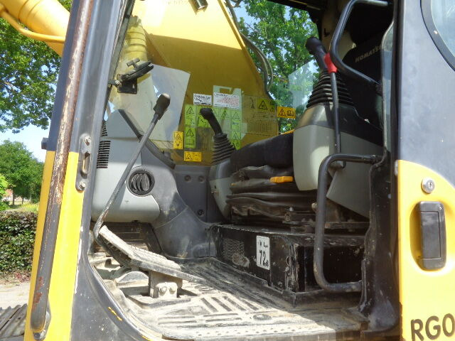 Kettenbagger Komatsu PC228uslc-8: das Bild 9