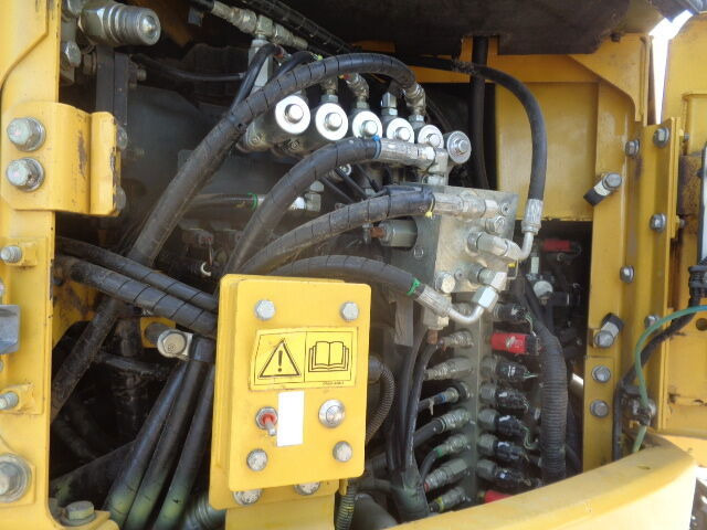 Kettenbagger Komatsu PC228uslc-8: das Bild 16