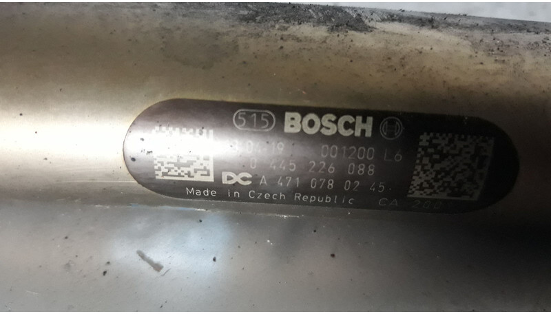 Bosch MB Actros MP4 - Kraftstofffilter für LKW: das Bild 4 Bosch MB Actros MP4 - Kraftstofffilter für LKW: das Bild 4