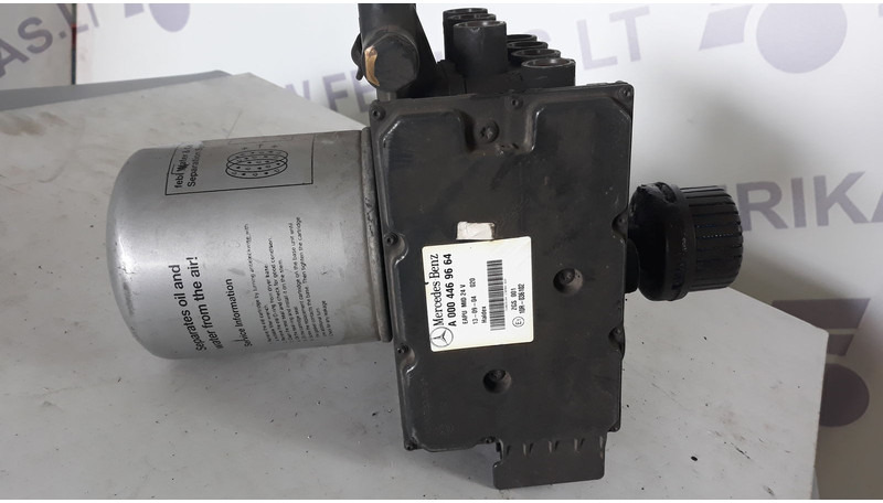 Mercedes-Benz MP4 EBS brake air dryer - Ersatzteile für LKW: das Bild 1 Mercedes-Benz MP4 EBS brake air dryer - Ersatzteile für LKW: das Bild 1