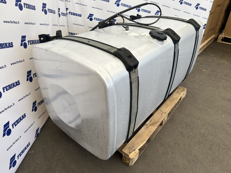 MAN 710L fuel tank - Kraftstofftank für LKW: das Bild 3 MAN 710L fuel tank - Kraftstofftank für LKW: das Bild 3