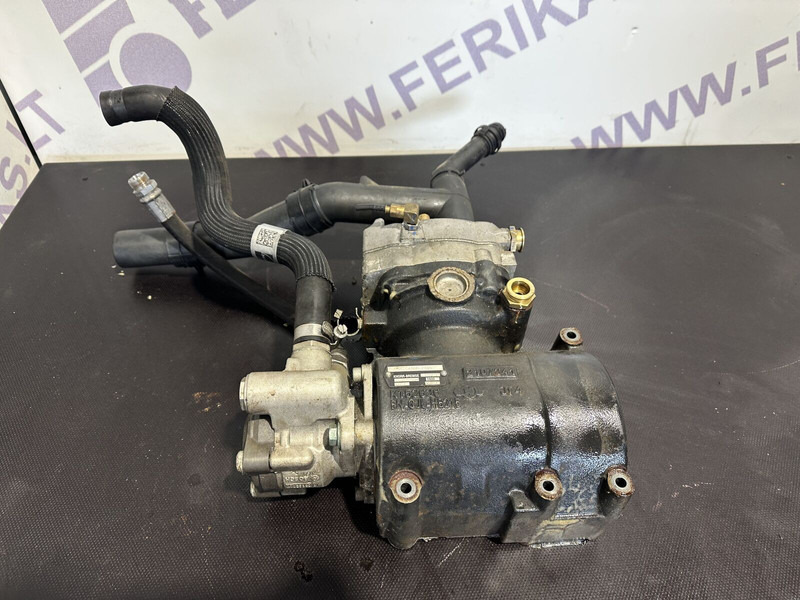 MAN air compressor with hydraulic steering pump - Lenkpumpe für LKW: das Bild 2 MAN air compressor with hydraulic steering pump - Lenkpumpe für LKW: das Bild 2