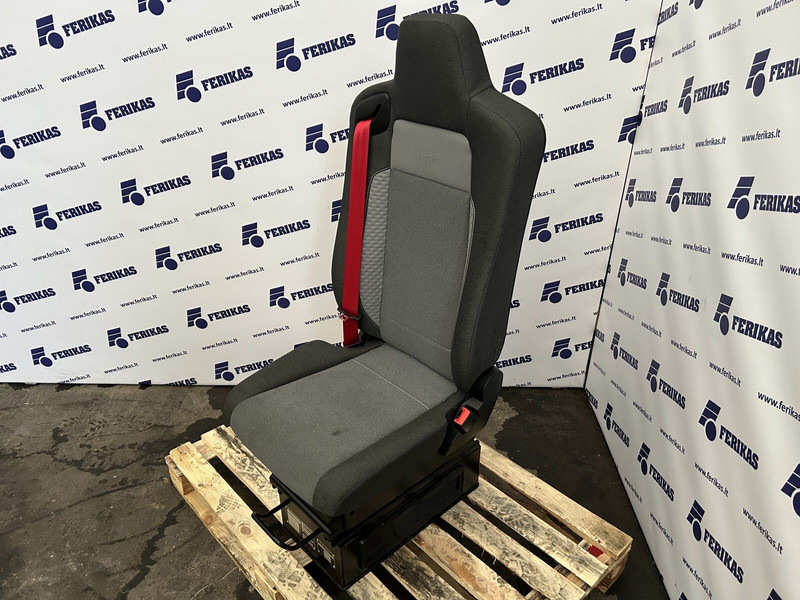 Renault passenger seat - Sitz für LKW: das Bild 3 Renault passenger seat - Sitz für LKW: das Bild 3