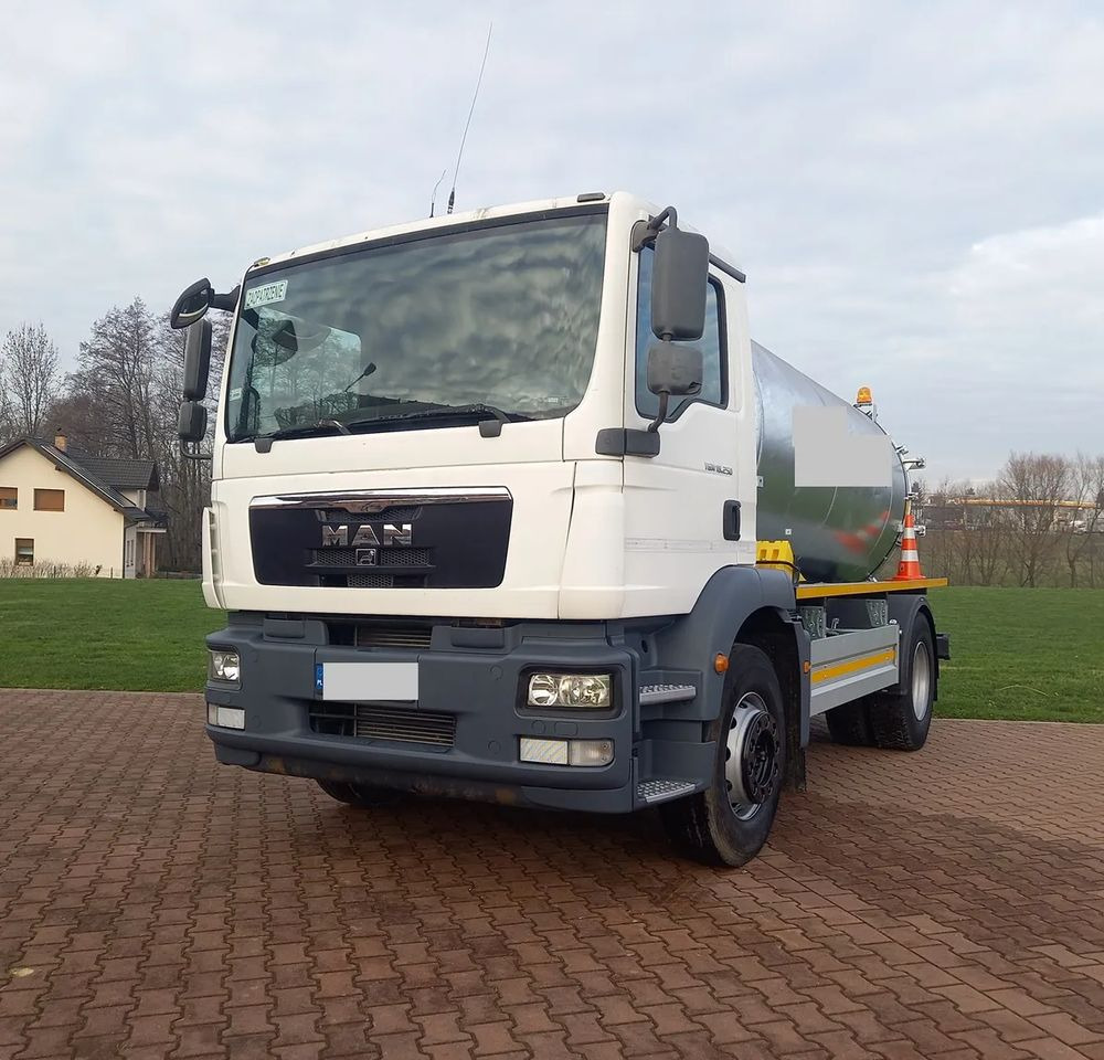 MAN TGM 18 250 EURO 5 - Tankwagen: das Bild 4 MAN TGM 18 250 EURO 5 - Tankwagen: das Bild 4