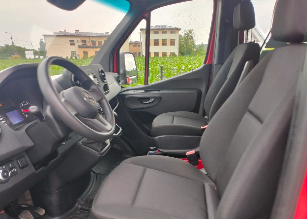 Feuerwehrfahrzeug Mercedes-Benz Sprinter 907 straż strażacki pożarniczy Hasici Pompier: das Bild 6