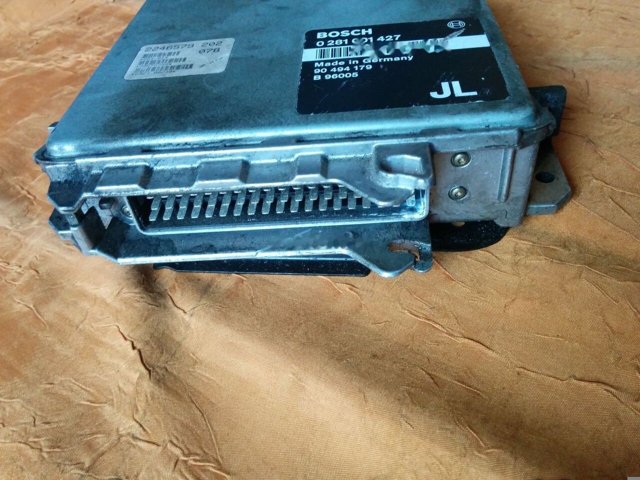 Bosch 0281001427 A 0004460839 Mercedes-Benz O405 - Steuergerät für Bus: das Bild 1 Bosch 0281001427 A 0004460839 Mercedes-Benz O405 - Steuergerät für Bus: das Bild 1