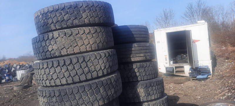 Reifen für LKW Michelin 295*80R22.5 255*70 \ 275*70* 265\70R19.5: das Bild 7