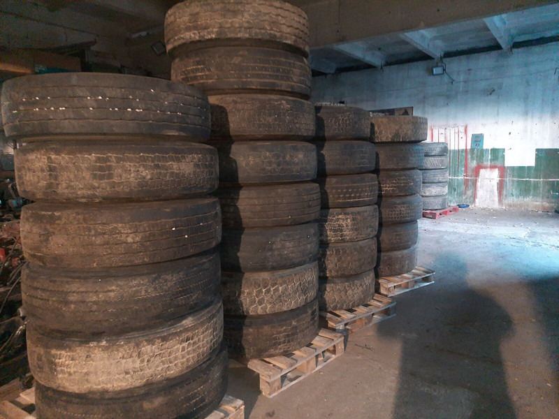 Reifen für LKW Michelin 295*80R22.5 255*70 \ 275*70* 265\70R19.5: das Bild 10