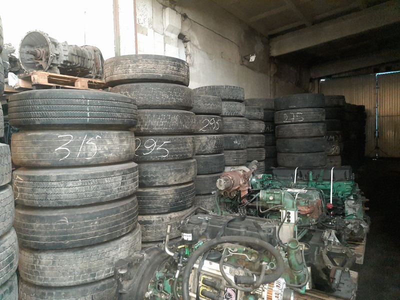 Reifen für LKW Michelin 295*80R22.5 255*70 \ 275*70* 265\70R19.5: das Bild 11