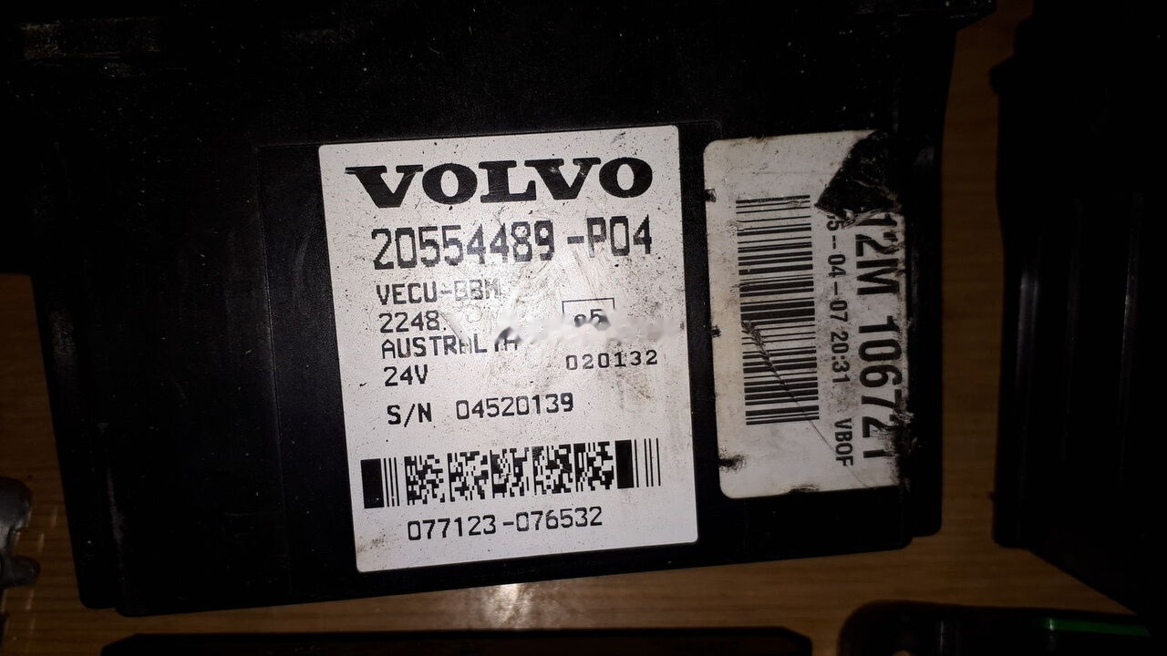 Volvo 20744283-01 .20514900-03.\\\\ 20585155-P02/20554489-P04/.2050318 Volvo B12./B10 - Steuergerät für Bus: das Bild 1 Volvo 20744283-01 .20514900-03.\\\\ 20585155-P02/20554489-P04/.2050318 Volvo B12./B10 - Steuergerät für Bus: das Bild 1