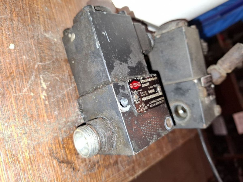 Volvo ZFLS / Herion - Hydraulikzylinder: das Bild 2 Volvo ZFLS / Herion - Hydraulikzylinder: das Bild 2