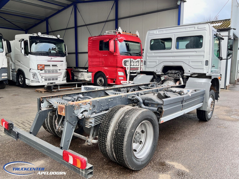 Mercedes-Benz Atego 1524 4x4 Steel springs, Manuel gearbox, Pto - Fahrgestell LKW: das Bild 2 Mercedes-Benz Atego 1524 4x4 Steel springs, Manuel gearbox, Pto - Fahrgestell LKW: das Bild 2