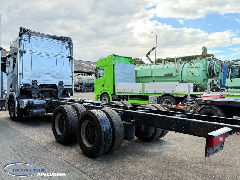 Scania R730 XT NGS V8 6x4 Naafreductie, Retarder, PTO - Fahrgestell LKW: das Bild 3 Scania R730 XT NGS V8 6x4 Naafreductie, Retarder, PTO - Fahrgestell LKW: das Bild 3