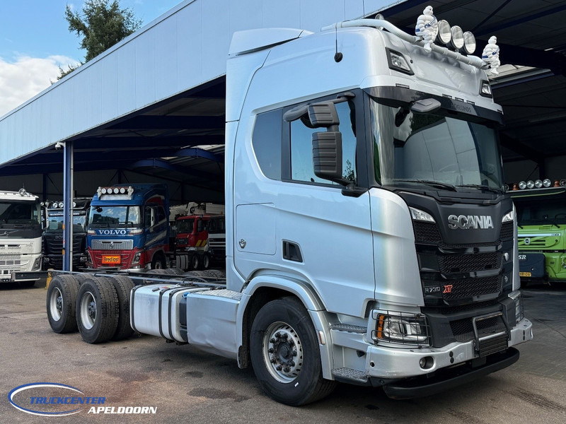 Scania R730 XT NGS V8 6x4 Naafreductie, Retarder, PTO - Fahrgestell LKW: das Bild 1 Scania R730 XT NGS V8 6x4 Naafreductie, Retarder, PTO - Fahrgestell LKW: das Bild 1