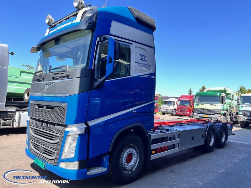 Volvo FH 540 6x4, Dual clutch, XL Globetrotter, PTO, Retarder - Fahrgestell LKW: das Bild 3 Volvo FH 540 6x4, Dual clutch, XL Globetrotter, PTO, Retarder - Fahrgestell LKW: das Bild 3