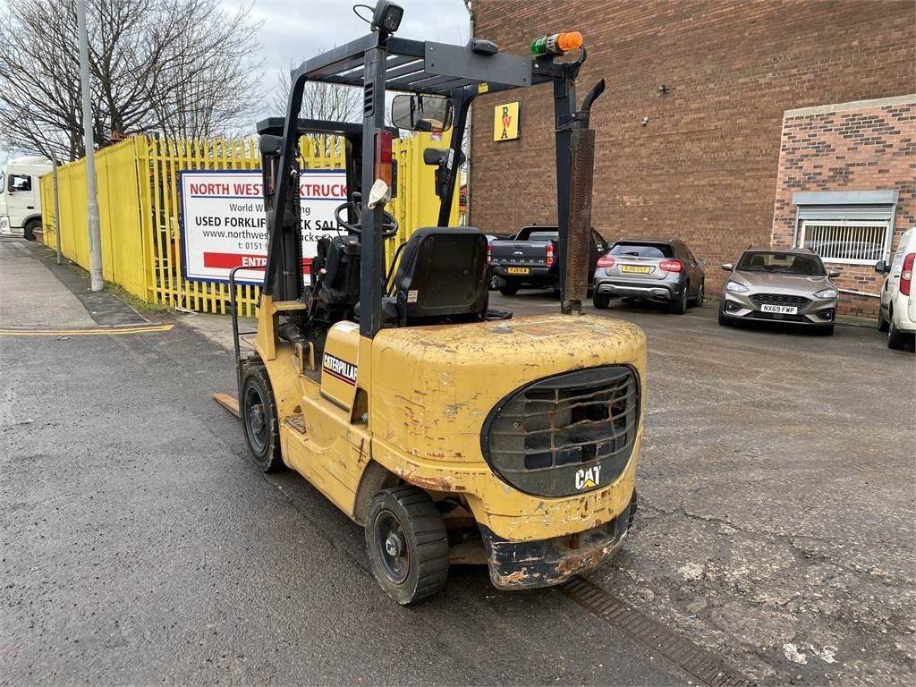 CAT DP25K - Dieselstapler: das Bild 3 CAT DP25K - Dieselstapler: das Bild 3