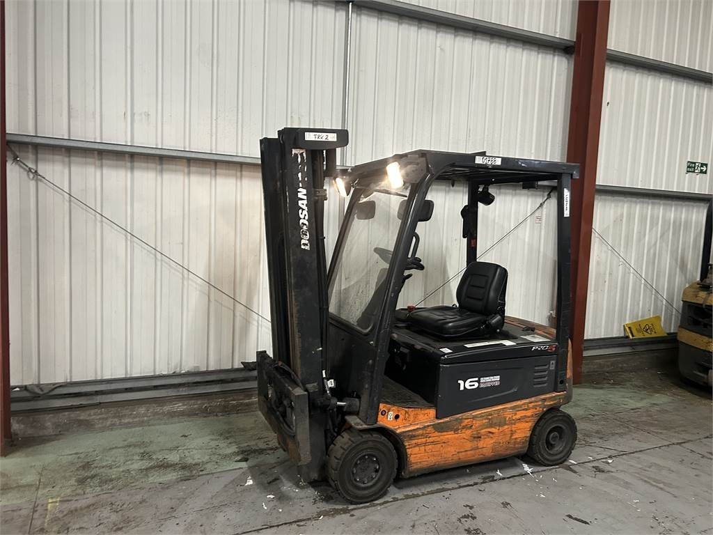 Doosan B16X-5 - Elektrostapler: das Bild 2 Doosan B16X-5 - Elektrostapler: das Bild 2