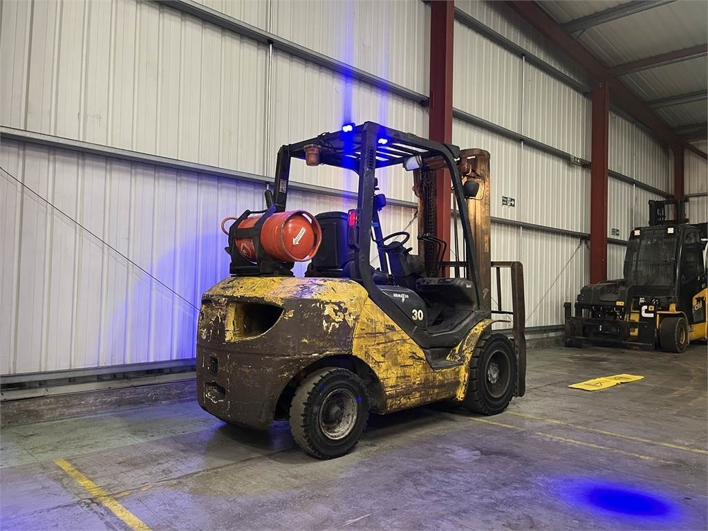 Treibgasstapler Komatsu FG30T-17: das Bild 6