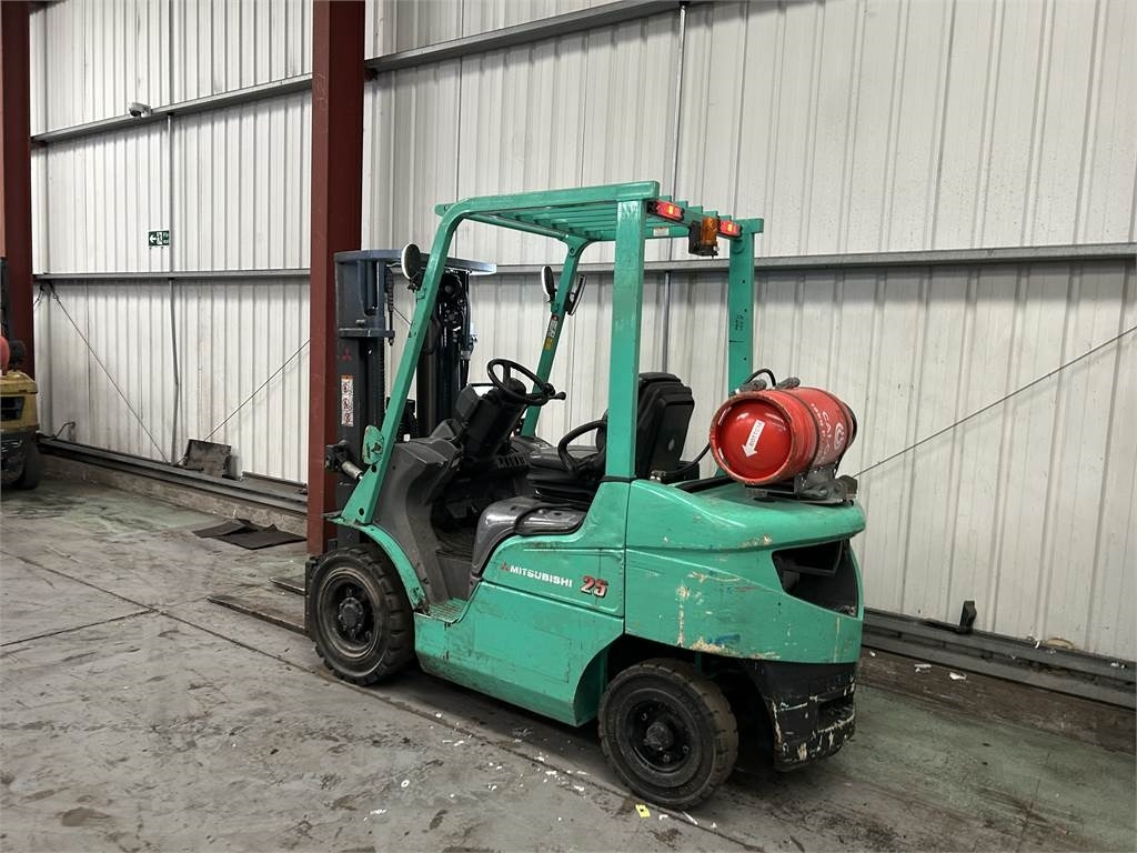 Mitsubishi FG25NT - Treibgasstapler: das Bild 3 Mitsubishi FG25NT - Treibgasstapler: das Bild 3